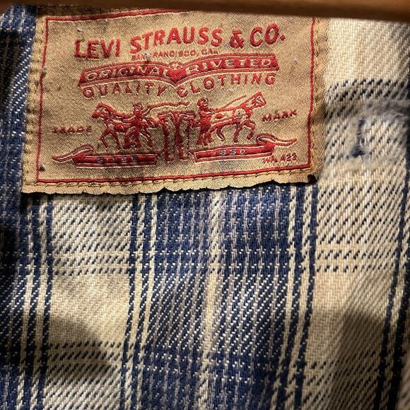 Levis Trucker Jacket Mens Size M Light Wash Distressed Denim Blanket Lined Vtg - Picture 2 of 16